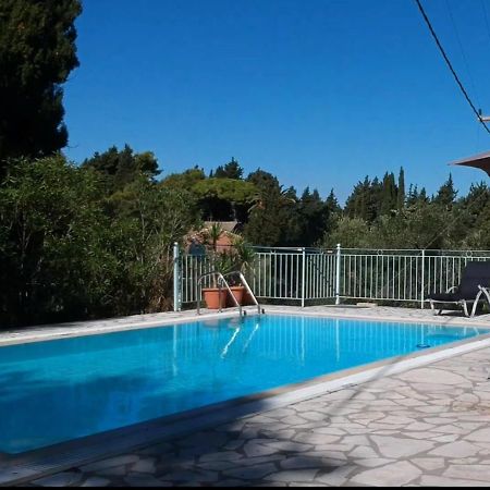 Gastouri Villa Pascalia With Heated Pool In October And Views Achílleion Buitenkant foto
