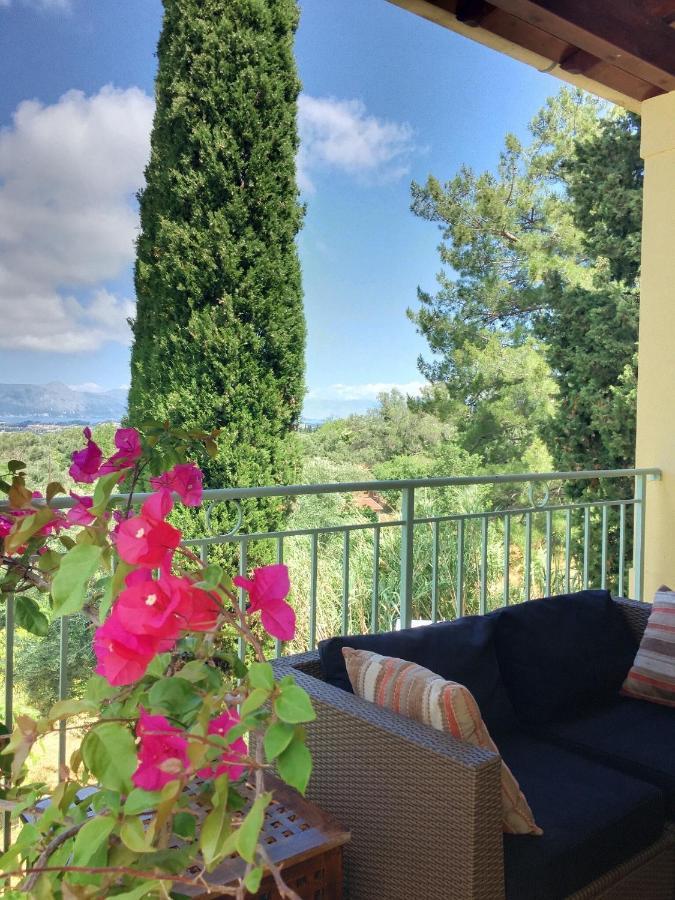 Gastouri Villa Pascalia With Heated Pool In October And Views Achílleion Buitenkant foto