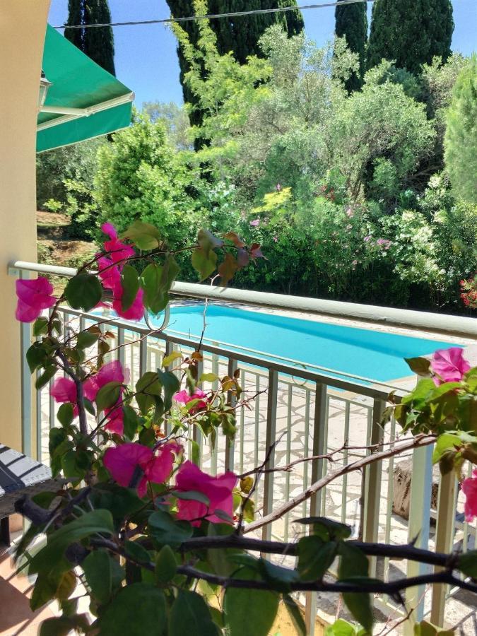 Gastouri Villa Pascalia With Heated Pool In October And Views Achílleion Buitenkant foto