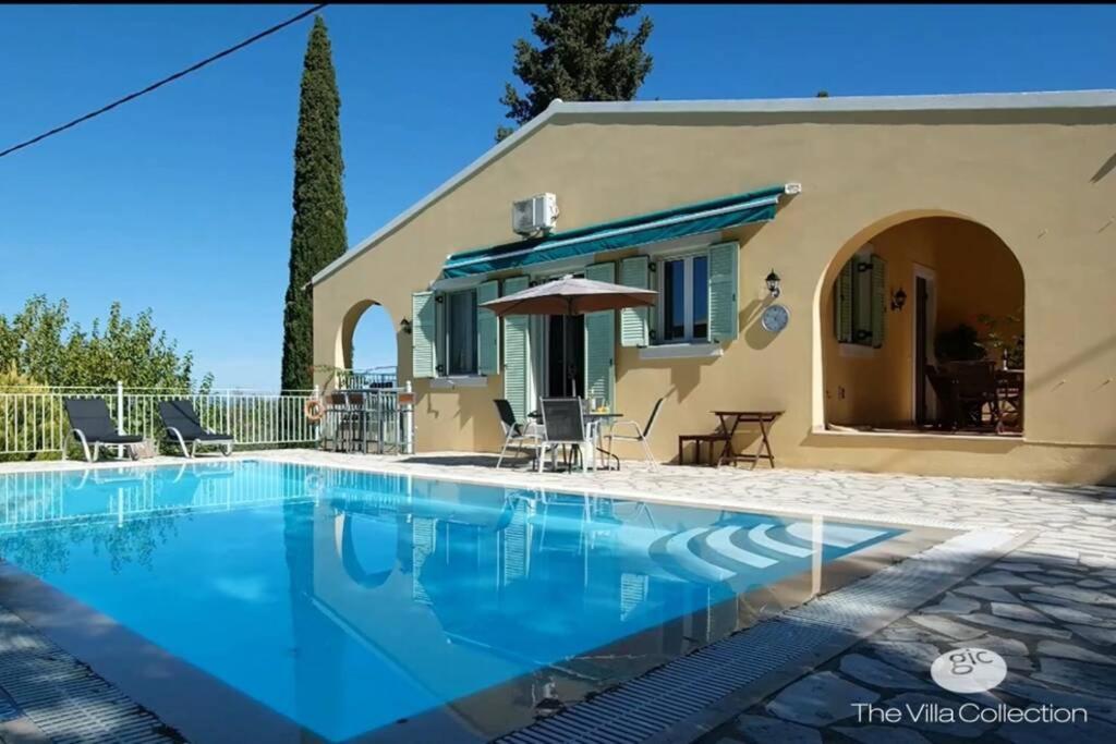 Gastouri Villa Pascalia With Heated Pool In October And Views Achílleion Buitenkant foto