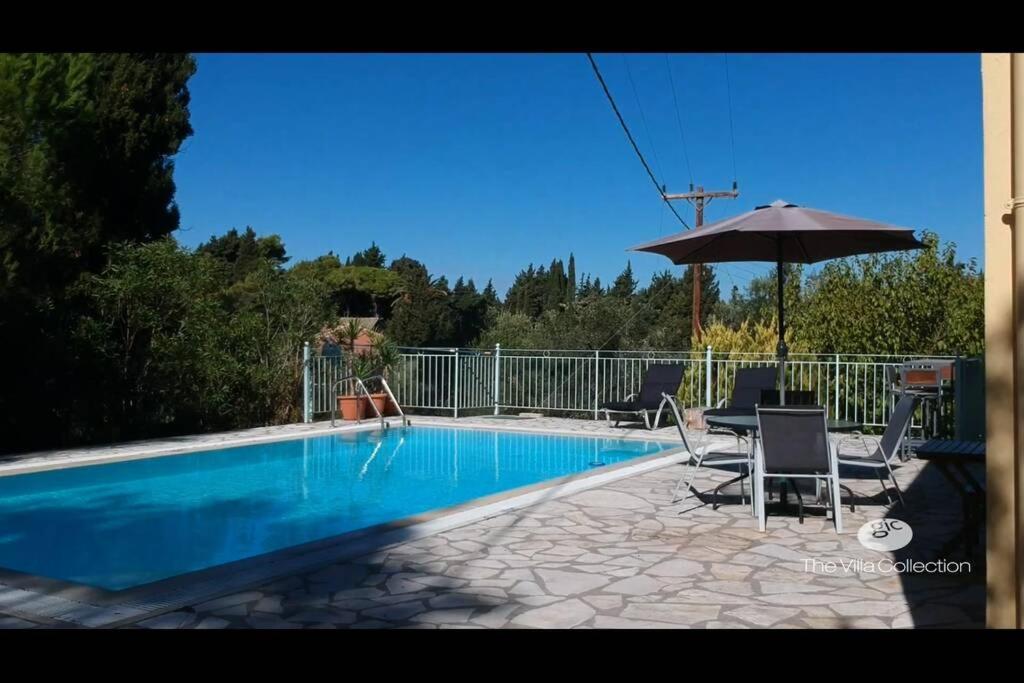 Gastouri Villa Pascalia With Heated Pool In October And Views Achílleion Buitenkant foto