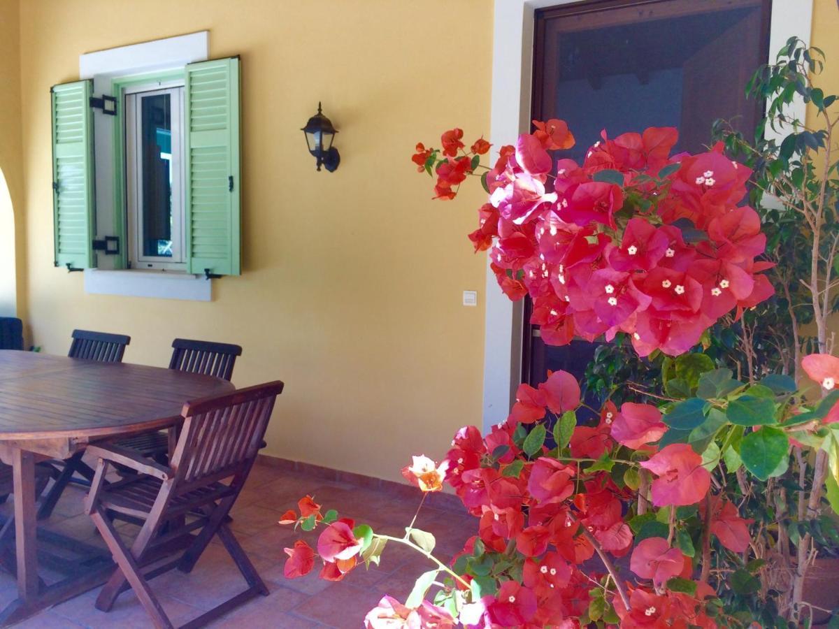 Gastouri Villa Pascalia With Heated Pool In October And Views Achílleion Buitenkant foto