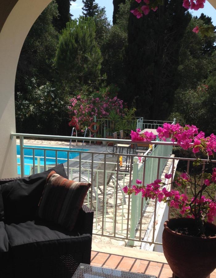 Gastouri Villa Pascalia With Heated Pool In October And Views Achílleion Buitenkant foto