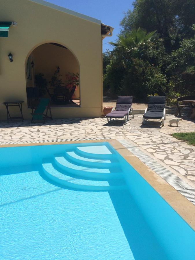 Gastouri Villa Pascalia With Heated Pool In October And Views Achílleion Buitenkant foto