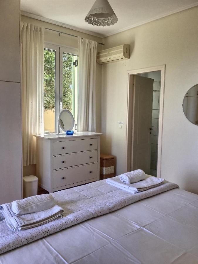 Gastouri Villa Pascalia With Heated Pool In October And Views Achílleion Buitenkant foto