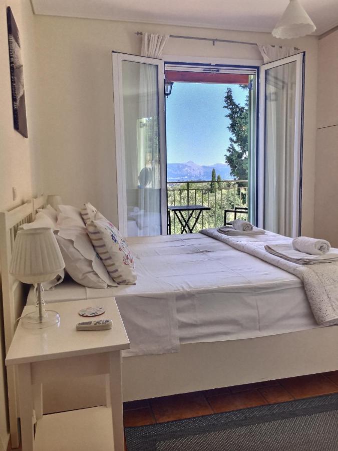 Gastouri Villa Pascalia With Heated Pool In October And Views Achílleion Buitenkant foto